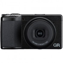 Ricoh GR IV